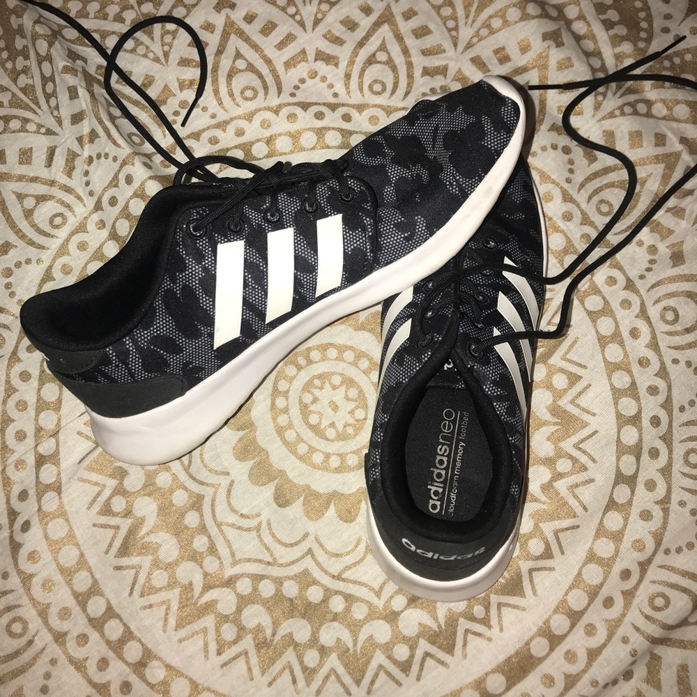 Adidas cloudfoam tennis shoes!